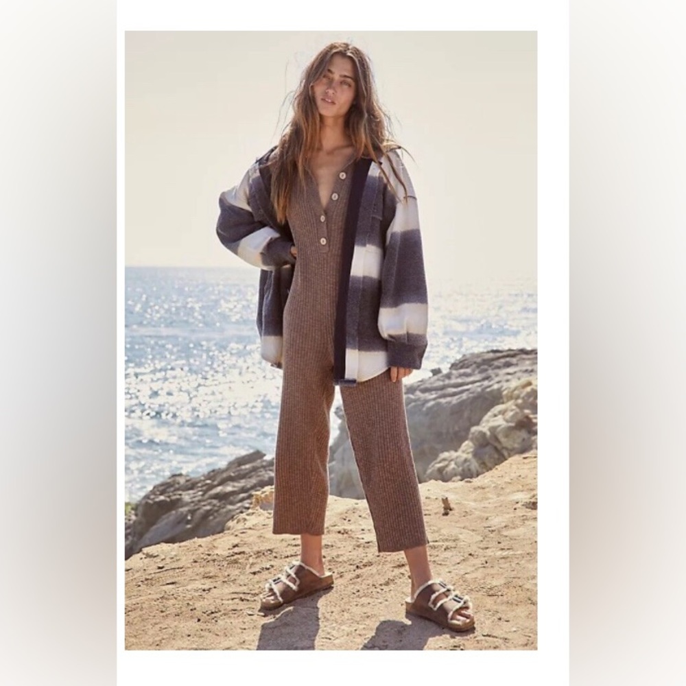 Nwot. Size Small. - image 1